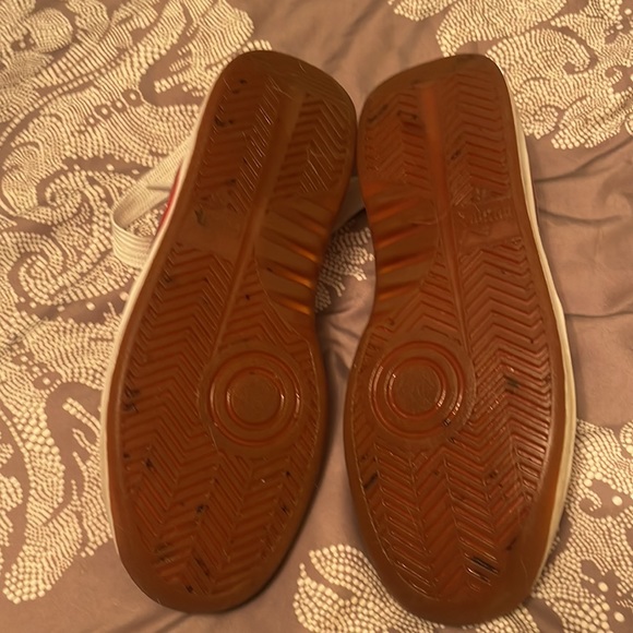 Red Puma GV white Fat laces hardly worn. 8.5 - Picture 4 of 5